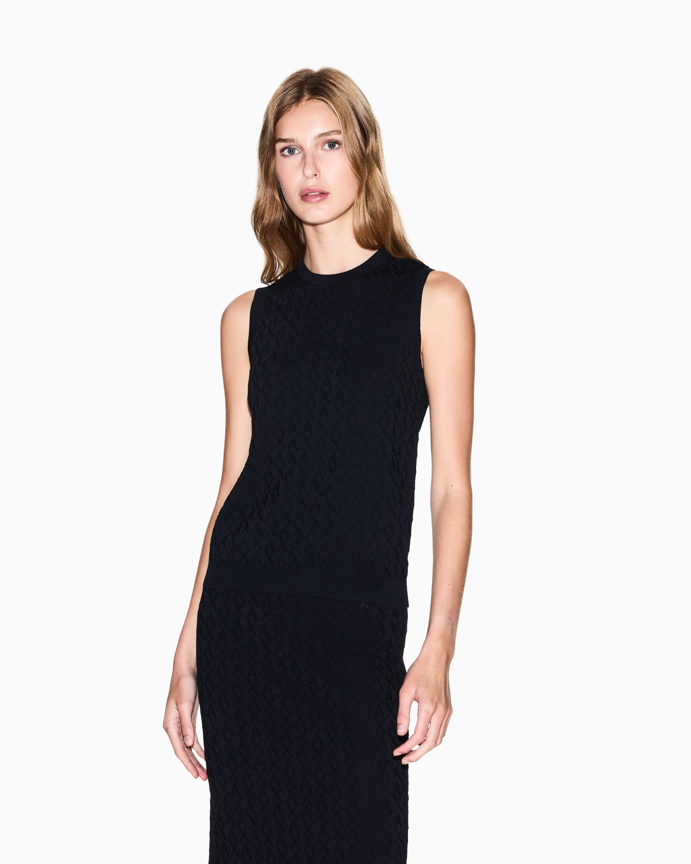 Топ Armani Exchange